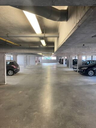  Parking / Garage � louer 3 m�