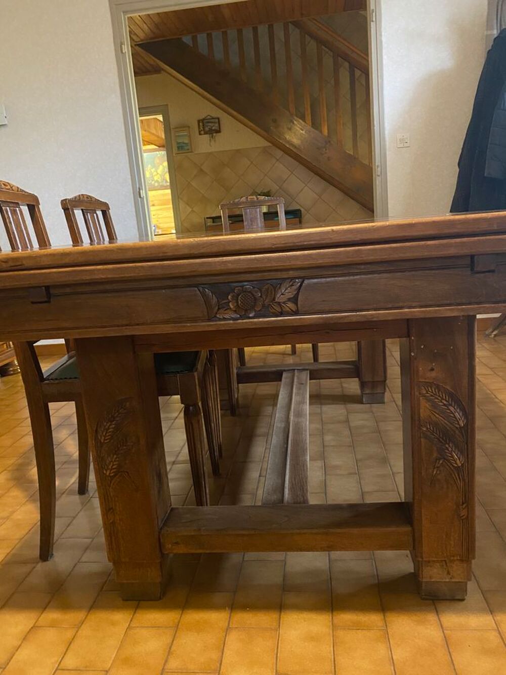 Table en bois de noyer Meubles