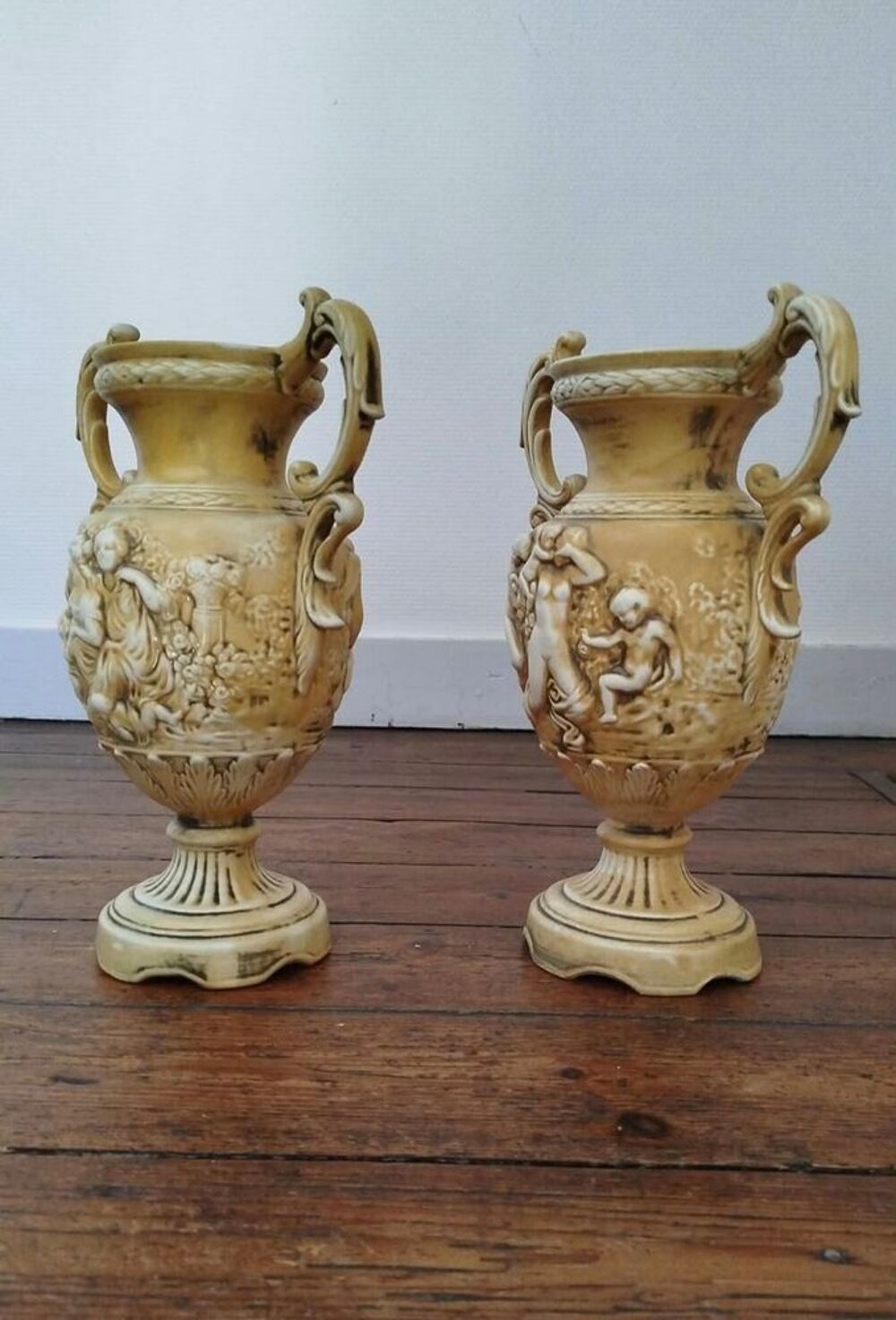 Lot 2 vases capodimonte Italie 