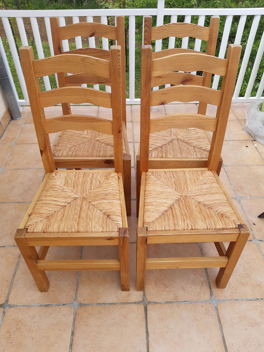 Lot de 4 chaises en pin massif Meubles