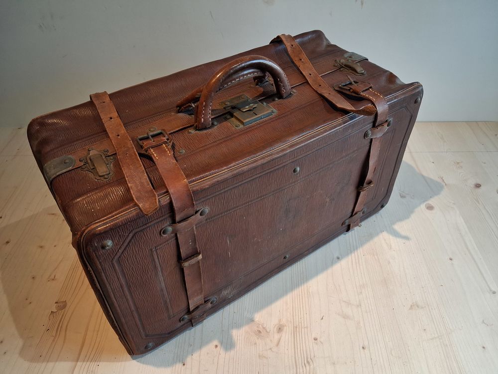 Valise ancienne cuir Décoration