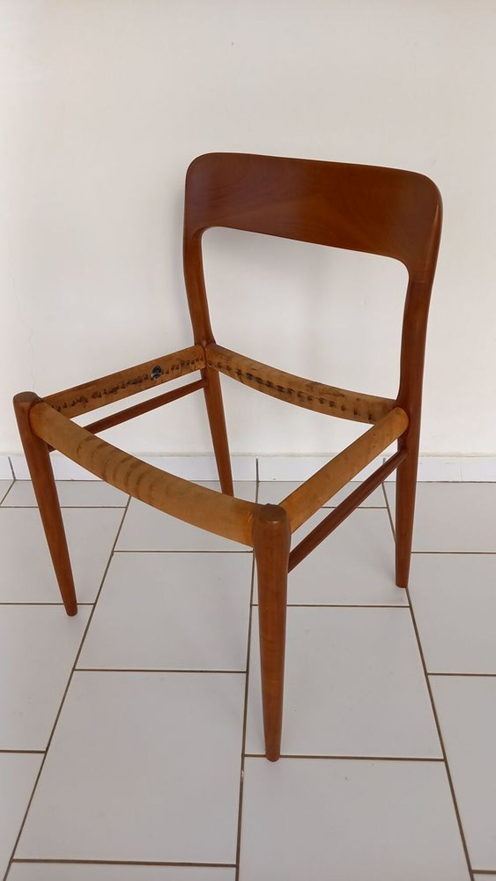 Chaise JL Moller Audio et hifi