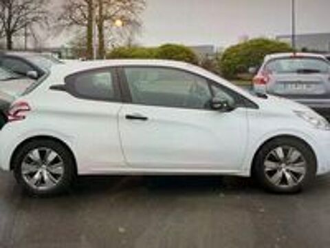 208 1.2 VTi 82ch BVM5 Active 2014 occasion 34130 Mauguio-Carnon-Plage