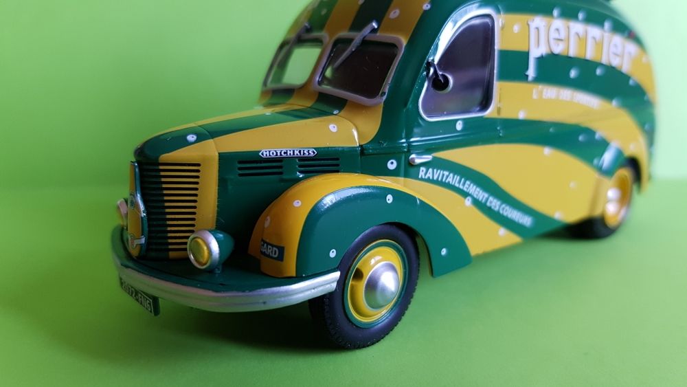 VOITURE PERRIER 