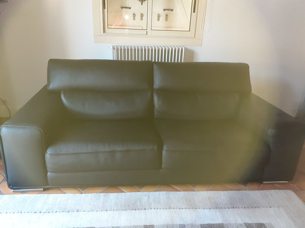 Videgrenier31 Achetez canapé fixe 3 places quasi neuf, annonce vente à Muret (31