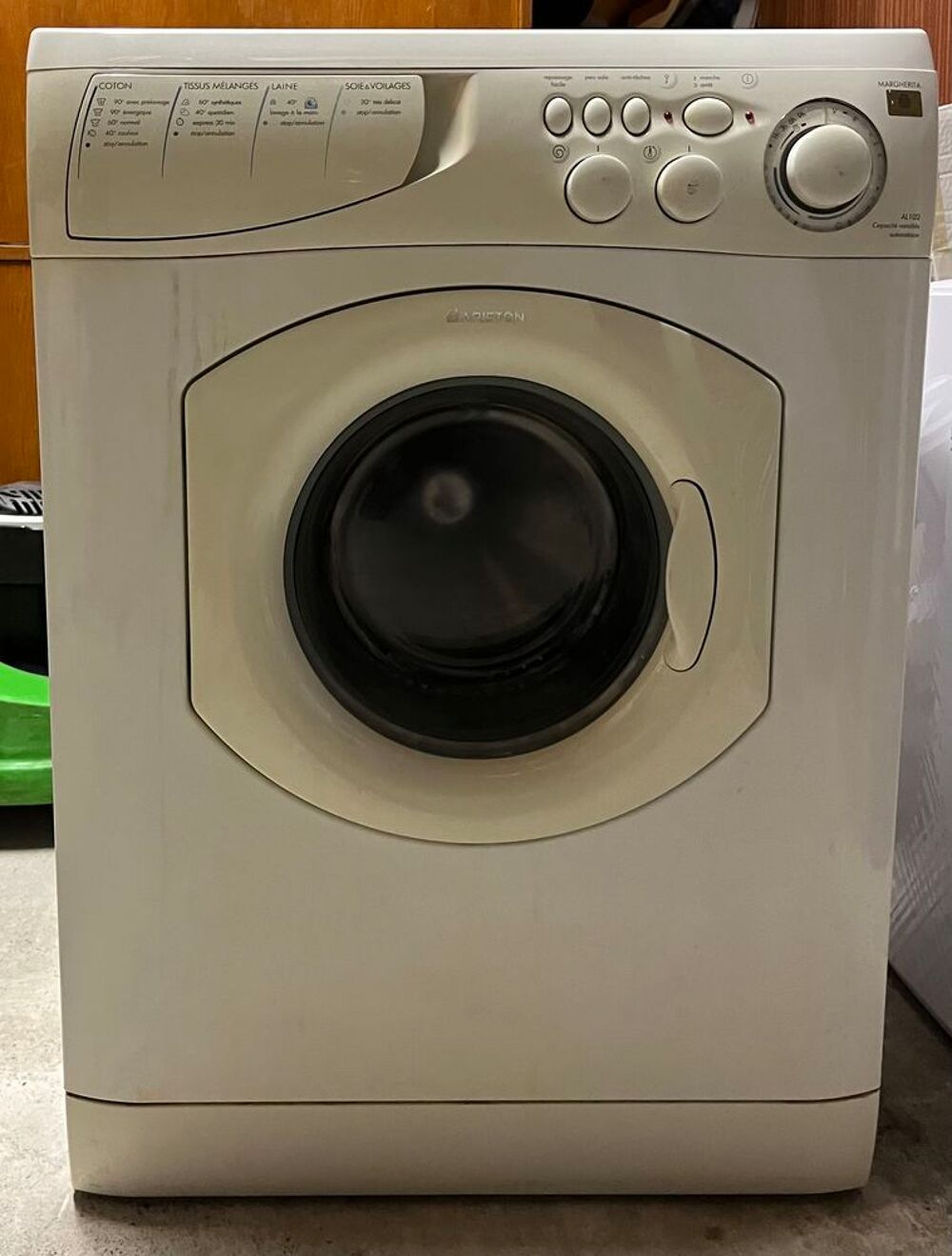 Lave linge, s&egrave;che linge, r&eacute;frig&eacute;rateur-cong&eacute;lateur Electroménager