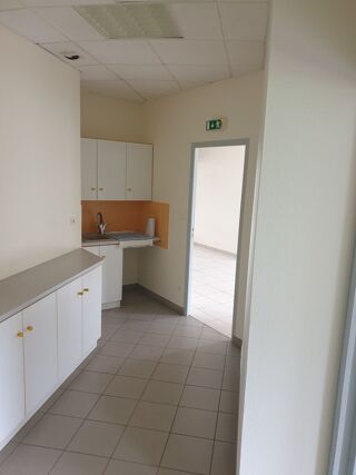  Atelier à louer 3/4 pièces 139 m² La ferté-bernard