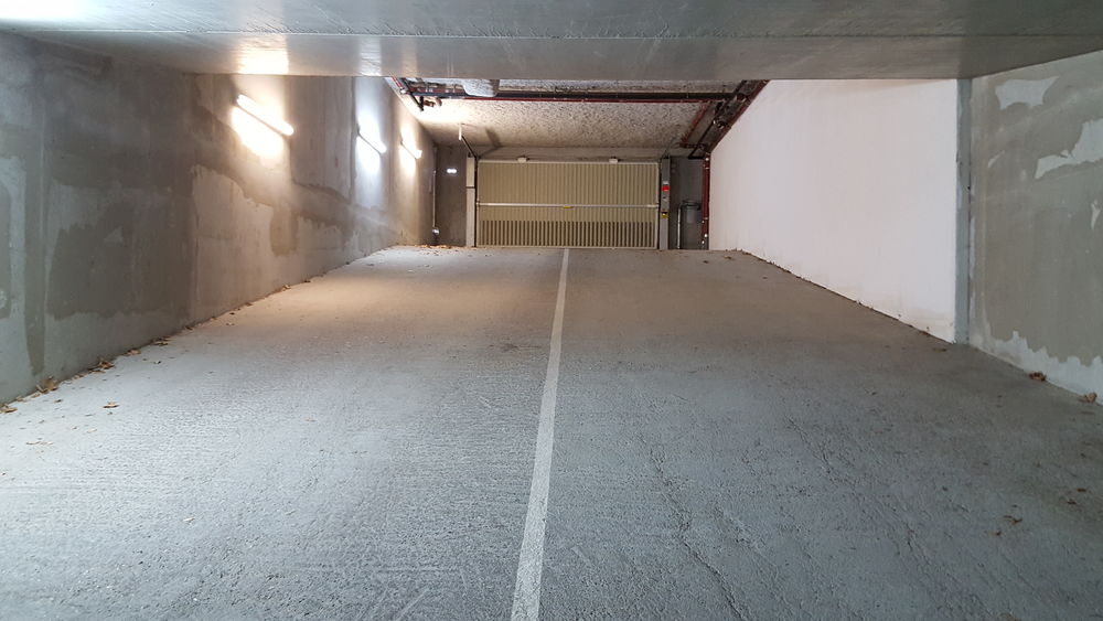 Location Parking/Garage Parking en sous sol Lyon 8