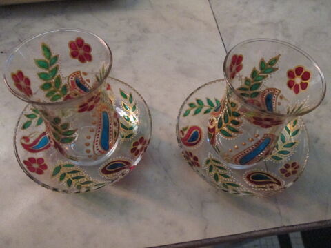 Set de deux verres  th et soucoupes motifs colors 10 Herblay (95)