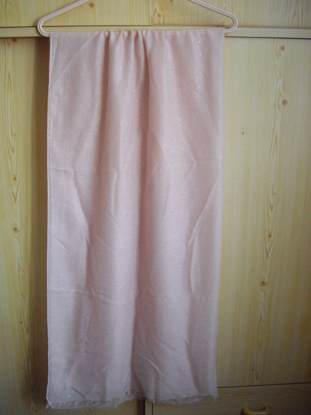 &Eacute;charpe neuve CAMA&Icirc;EU Vêtements