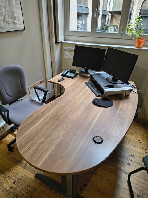 Bureau d'angle 240 Villeurbanne (69)