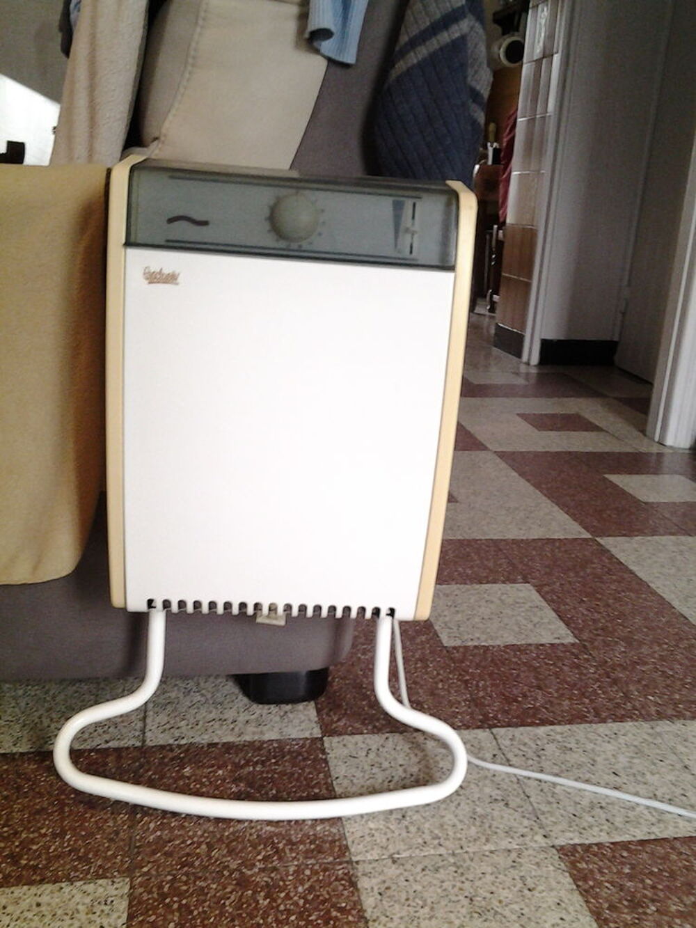 Ancien chauffage salle de bain EXLUSIV 1970. Electroménager
