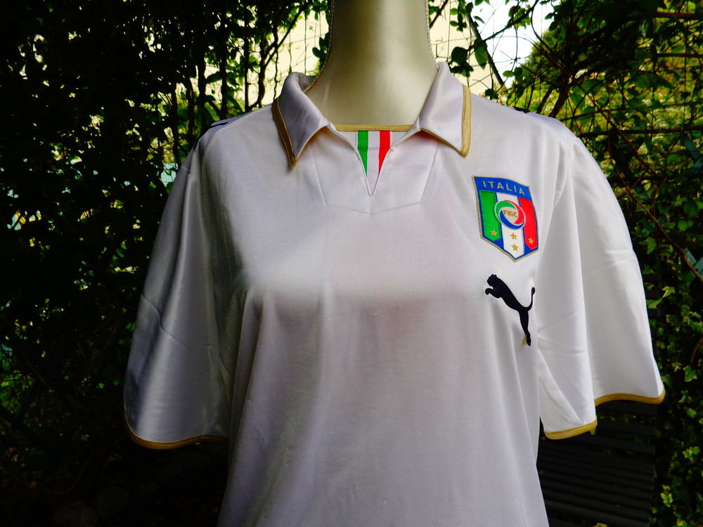 Maillot foot italia FIGC puma. Vêtements