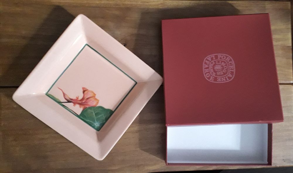 Vide poche porcelaine Lafarge Limoges : Capucines D�coration