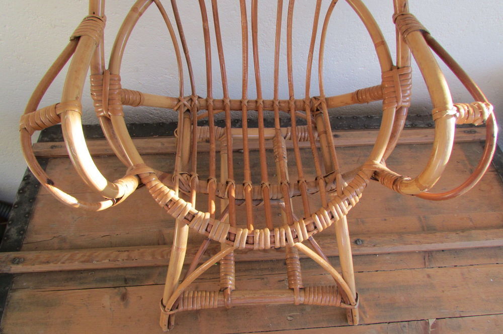 Chaise enfant en rotin, forme coquille Meubles