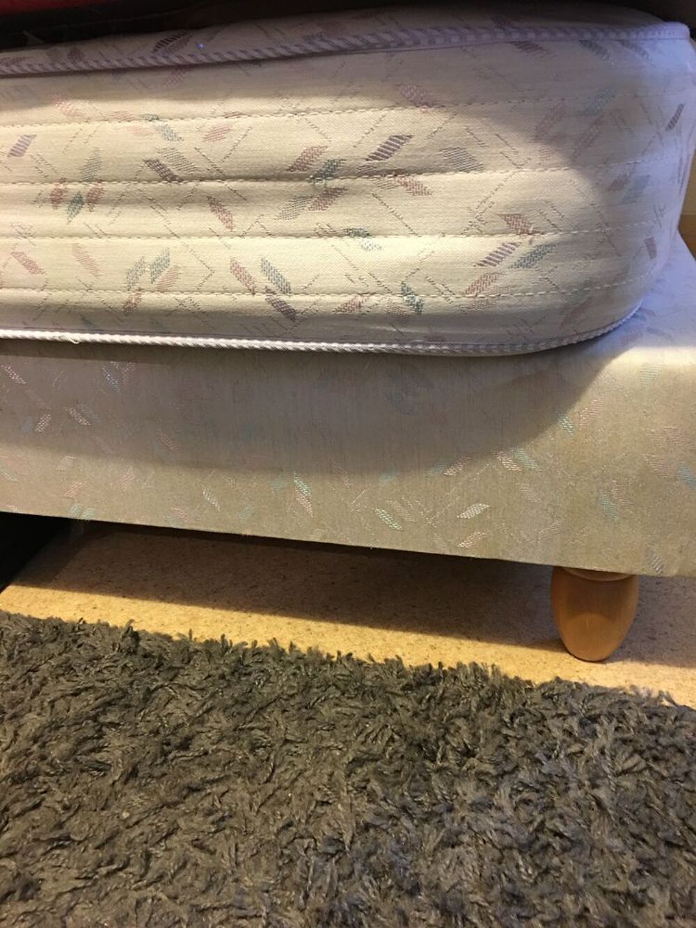 Cadre lit+Matelas Meubles