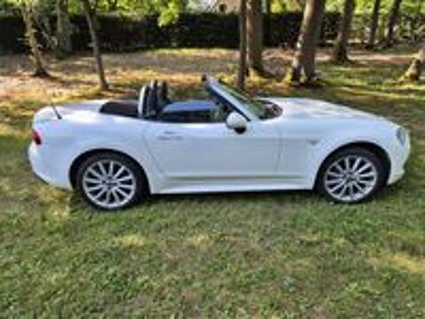 124 spider 124 SPIDER 1.4 MultiAir 140 ch Lusso Plus 2017 occasion 34420 Villeneuve-l&egrave;s-B&eacute;ziers