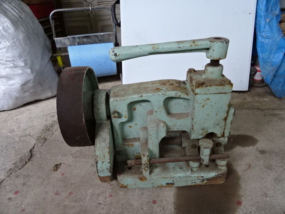 Ancienne moulureuse &agrave; t&ocirc;le Bricolage