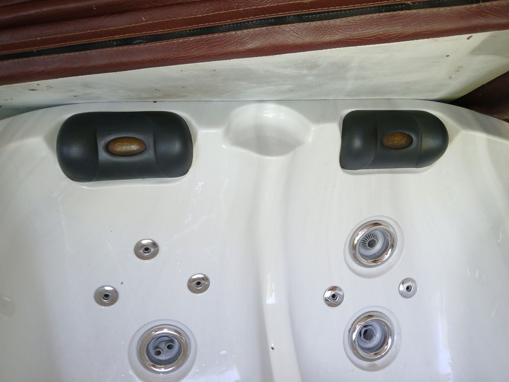 jacuzzi ext&eacute;rieur pour terrasse Jardin