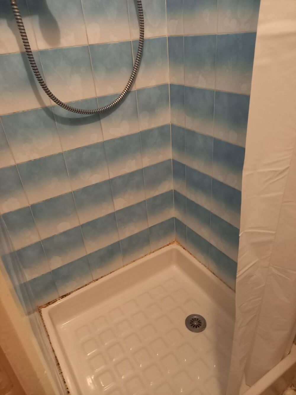 Location Appartement Chambre de bonne Paris 17