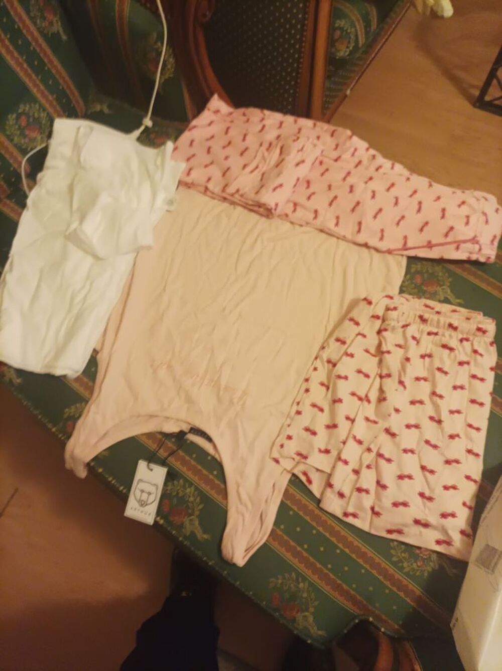 V&ecirc;tements pour femmes ensemble de pyjama Vtements