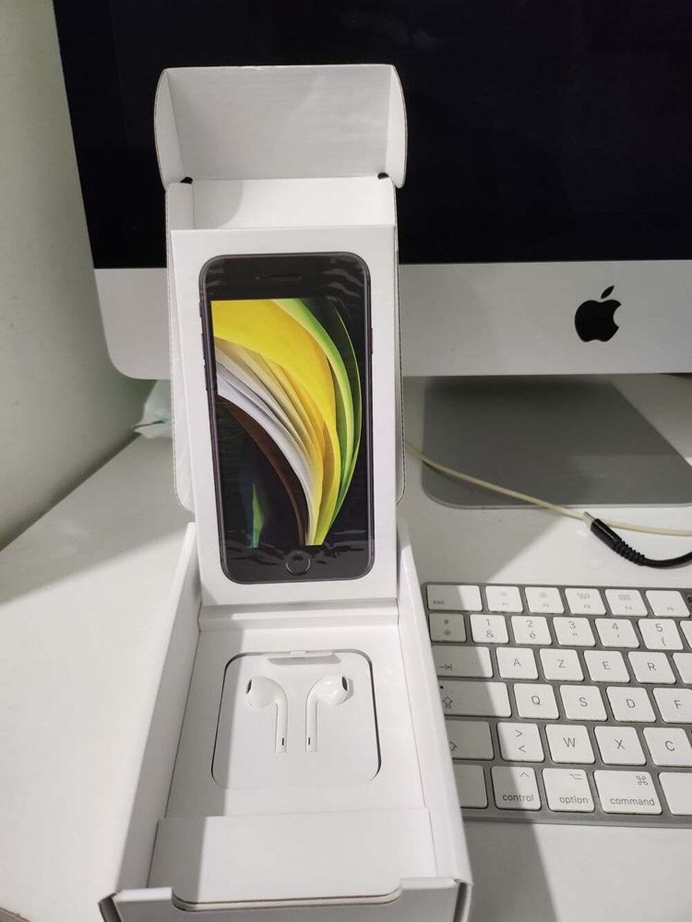 IPhone SE 2020 64 Go Neuf Téléphones et tablettes