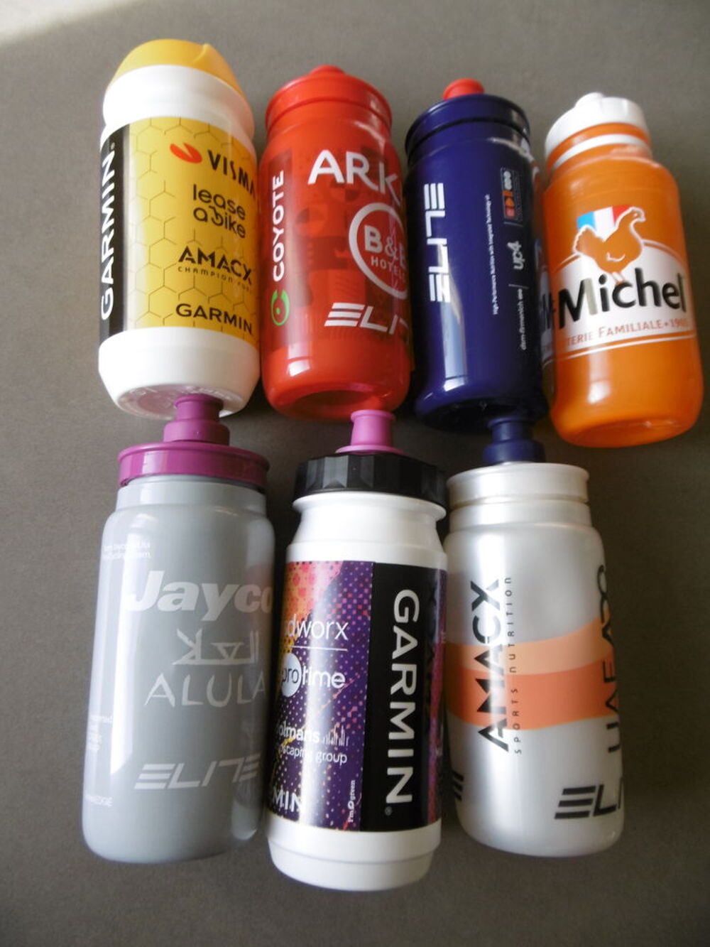 lot de Lot de 7 bidons cyclistes PRO TOUR UCI 2025 
