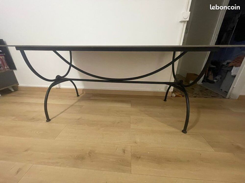 Table c&eacute;ramique
Meubles
