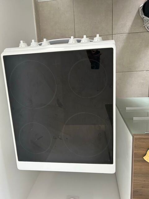 Cuisinire Indesit avec four intgr 220 Villecresnes (94)