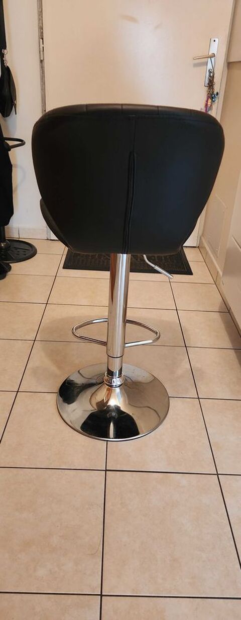 chaises hautes cuir 170 Savigny-le-Temple (77)