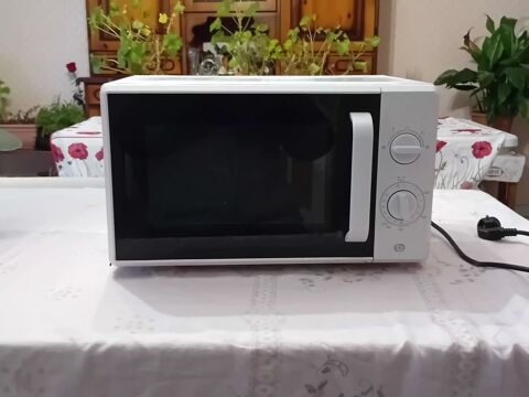 four micro onde 30 Auxerre (89)