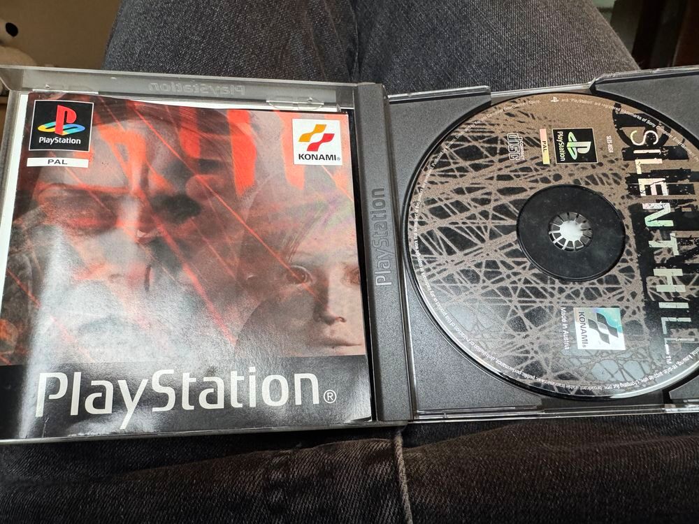 Silent Hill ps1 Consoles et jeux vidéos