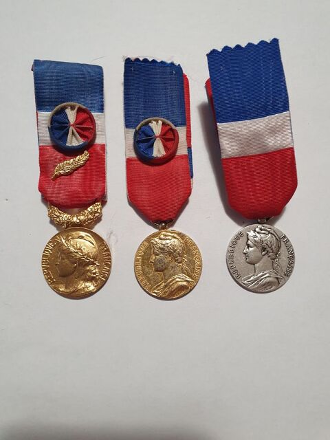 lot de 3 médailles du travail
12 Doullens (80)
