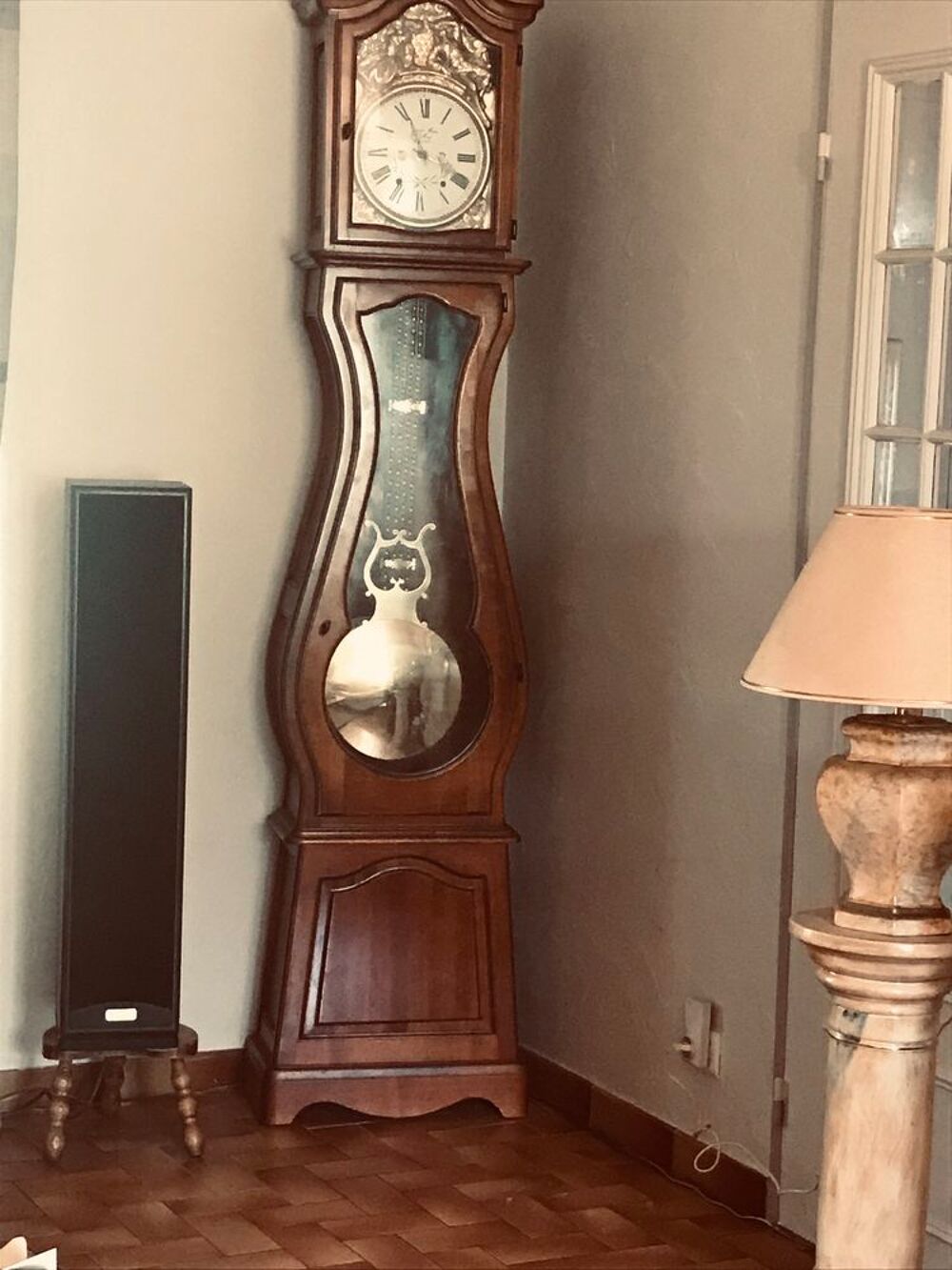 horloge comtoise 
BELLE horloge COMTOISE 
en merisier Meubles