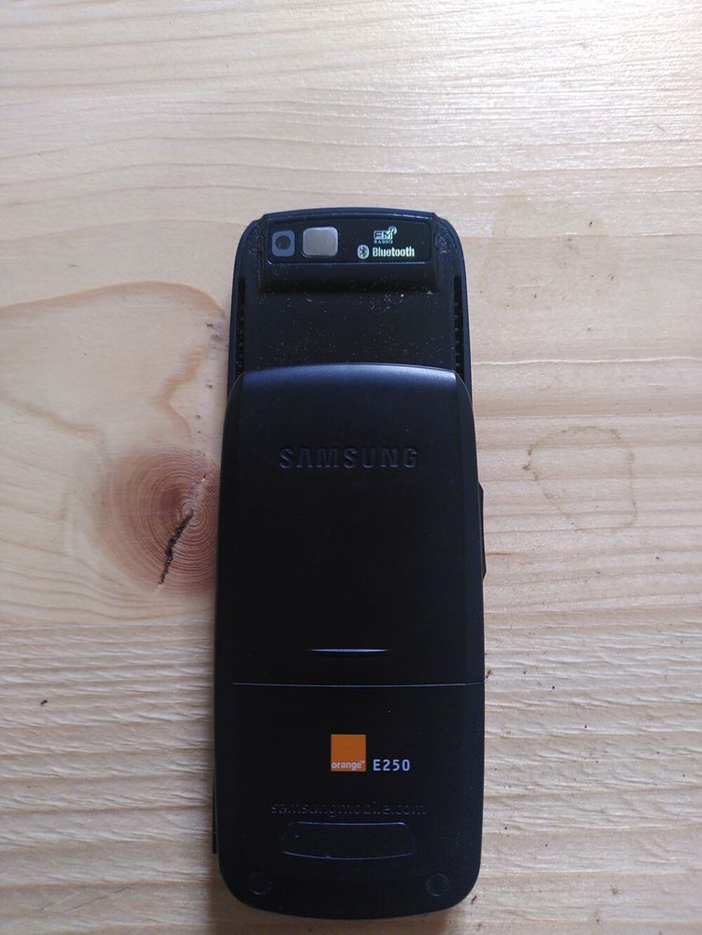Samsung SGH-E250 Noir - Pour pi&egrave;ces Téléphones et tablettes