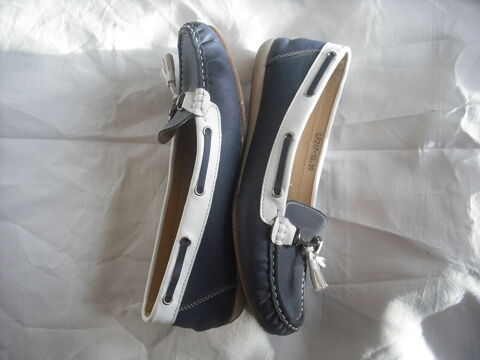 mocassin bleu taille 39 5 Puymras (84)