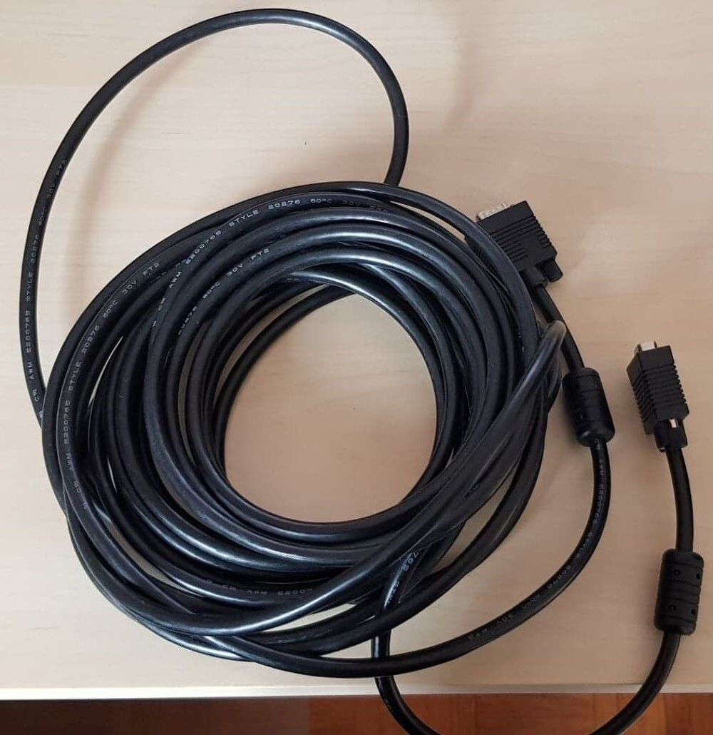 Cable VGA 10m neuf Matériel informatique