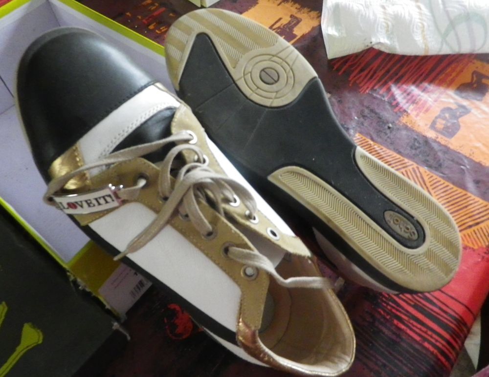 BASKETS SCHOLL TAILLE 39 QUASI-NEUVES Chaussures