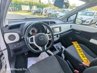 Yaris 100 VVT-i Lounge 2013 occasion 05300 Laragne-Mont&eacute;glin