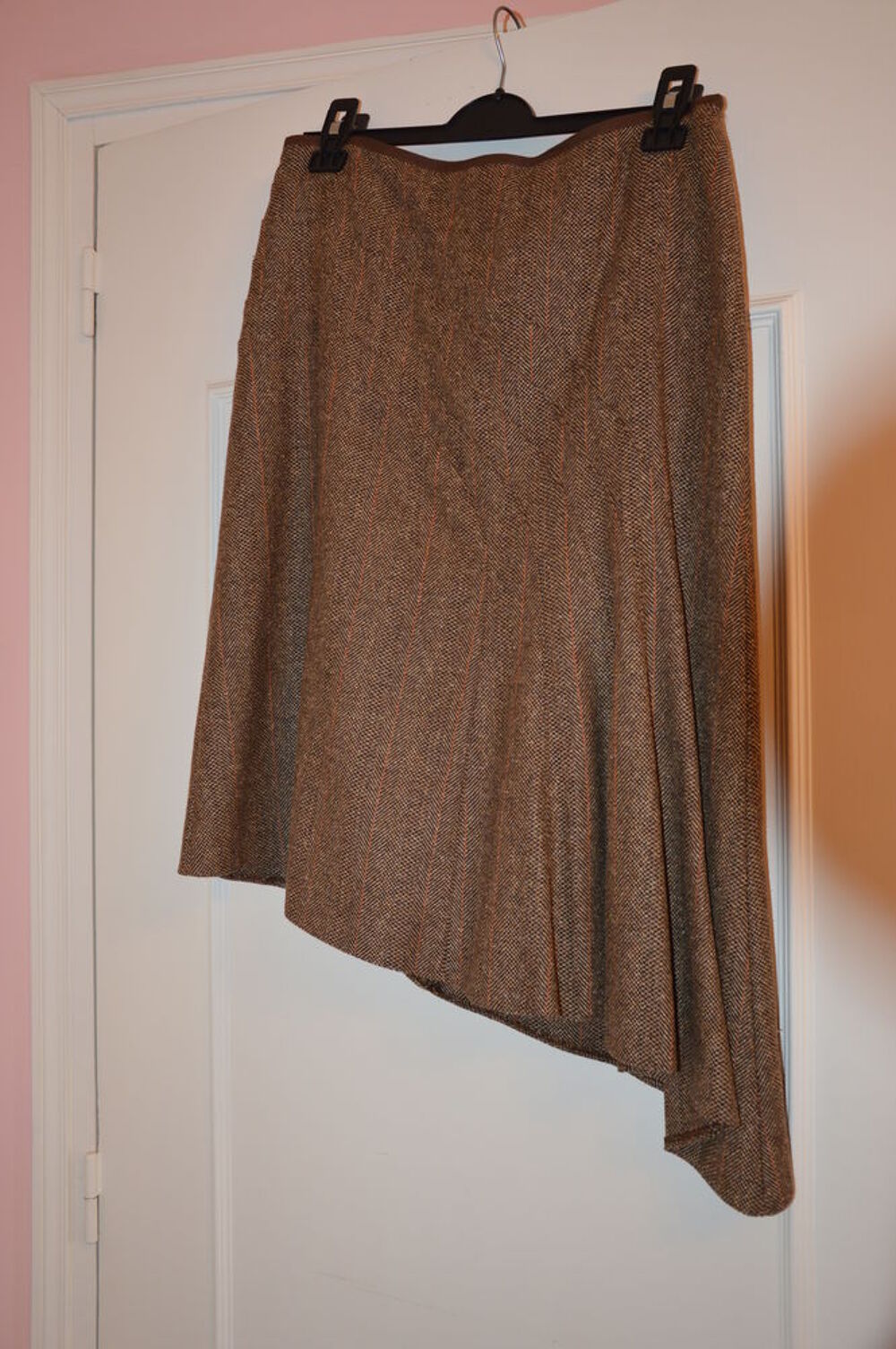 Jupe asym&eacute;trique Vêtements