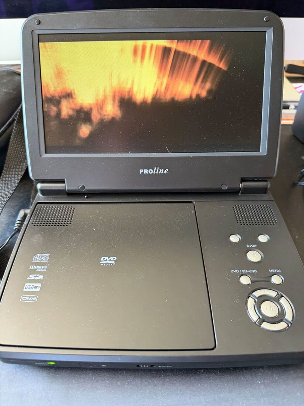 lecteur dvd portatif fonctionne tr&egrave;s bien Photos/Video/TV