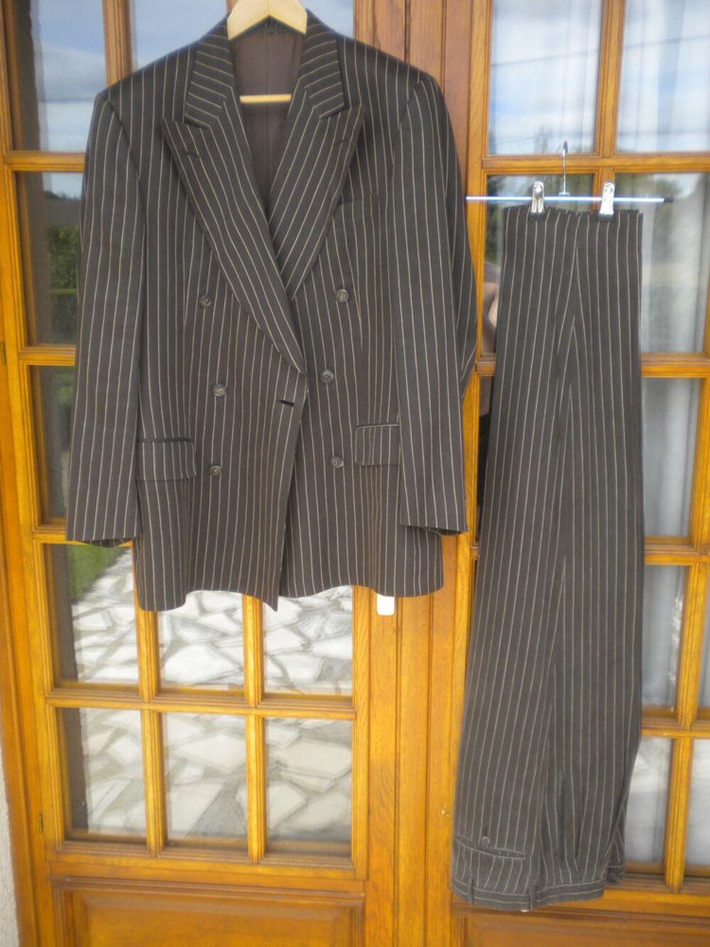 Magnifique Costume Homme Guido Valentino Vintage. T 50 Vtements