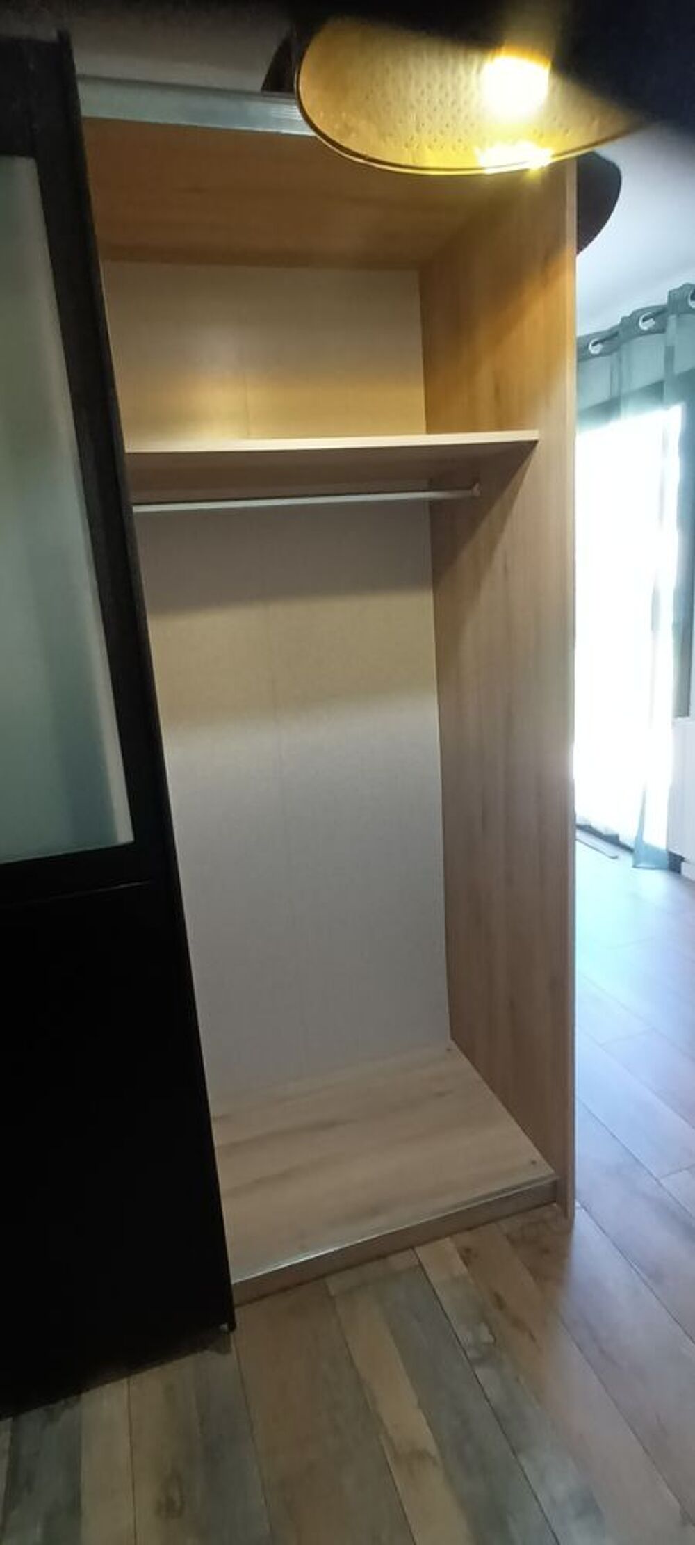 Armoire 2 portes style verri&egrave;re. Meubles