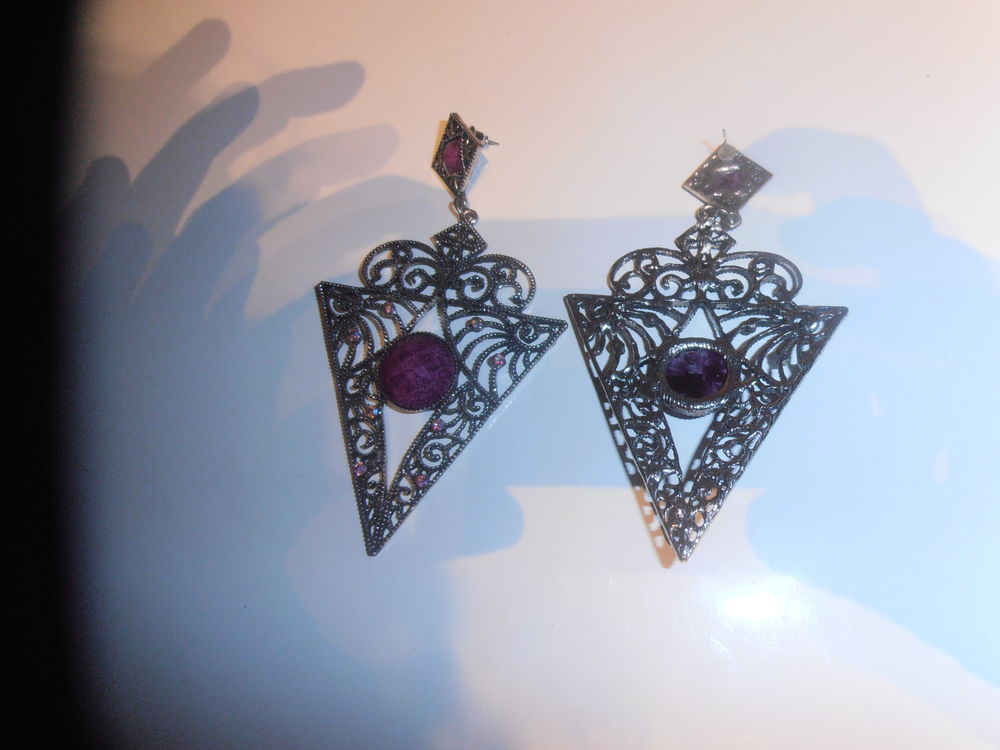 Boucles d'oreilles triangulaires 29 (28b) Bijoux et montres