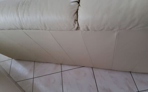 CANAPE TROIS PLACES BLANC 300 Cancon (47)