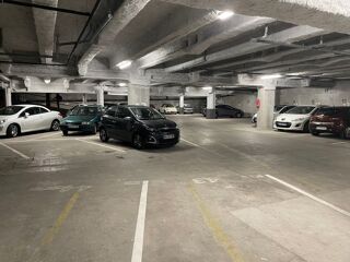  Parking / Garage � louer 10 m� Lyon