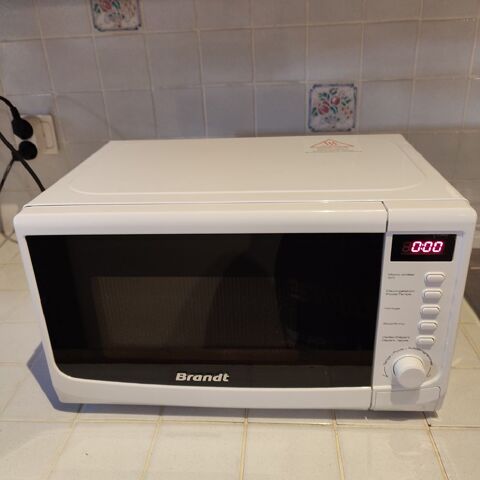 Brandt Four a Micro-Onde et Grill 20 Litres 800W facile 70 Le Bourget (93)