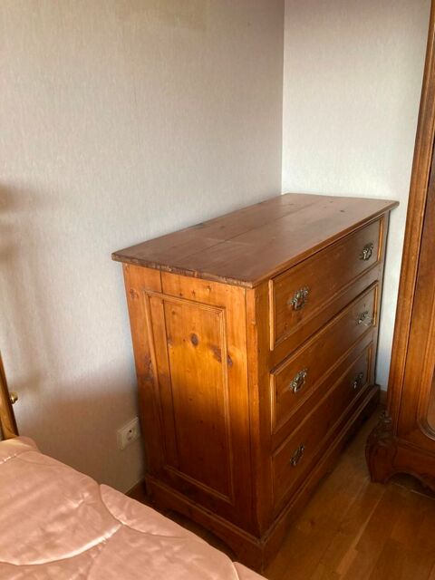 Commode de chambre � coucher 425 Bossey (74)