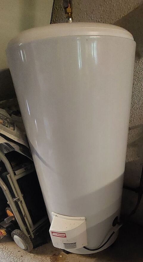 Chauffe-eau électrique Thermor 200 L 2200 W 0 Bourg-des-Comptes (35)