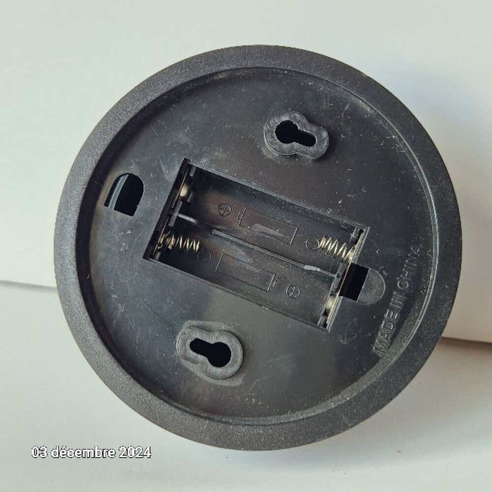 Cam&eacute;ra de surveillance factice d&ocirc;me compacte Bricolage